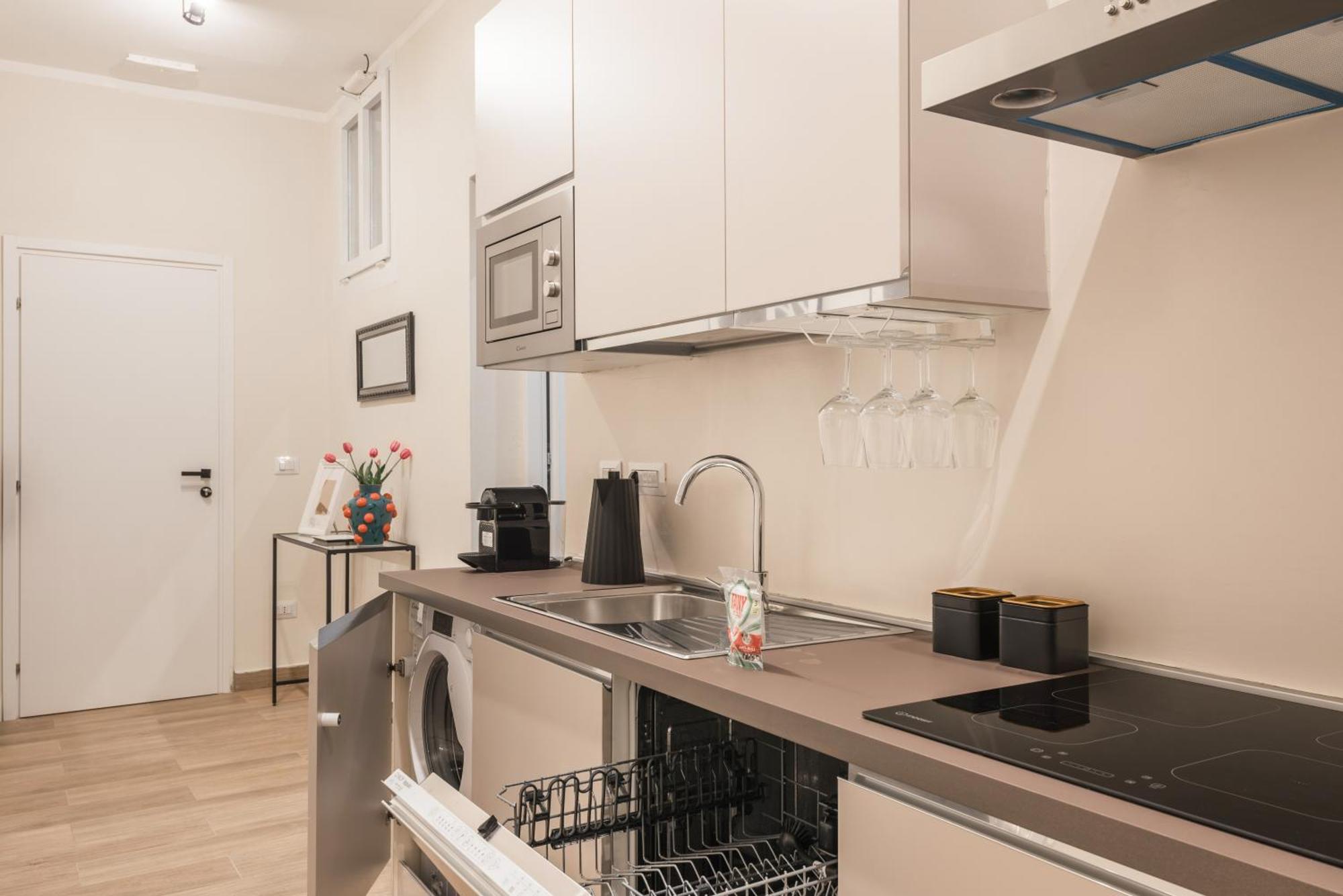 C3 Top Class Apartment, 2 Camere Da Letto, 2 Bagni, Giardino Distante 15 Minuti A Piedi Da Fontana Di Trevi Ρώμη Εξωτερικό φωτογραφία
